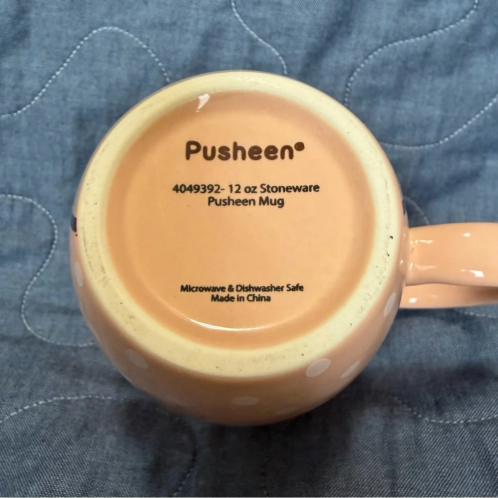 Pusheen Mug Pink Polka Dot - Picture 3 of 4